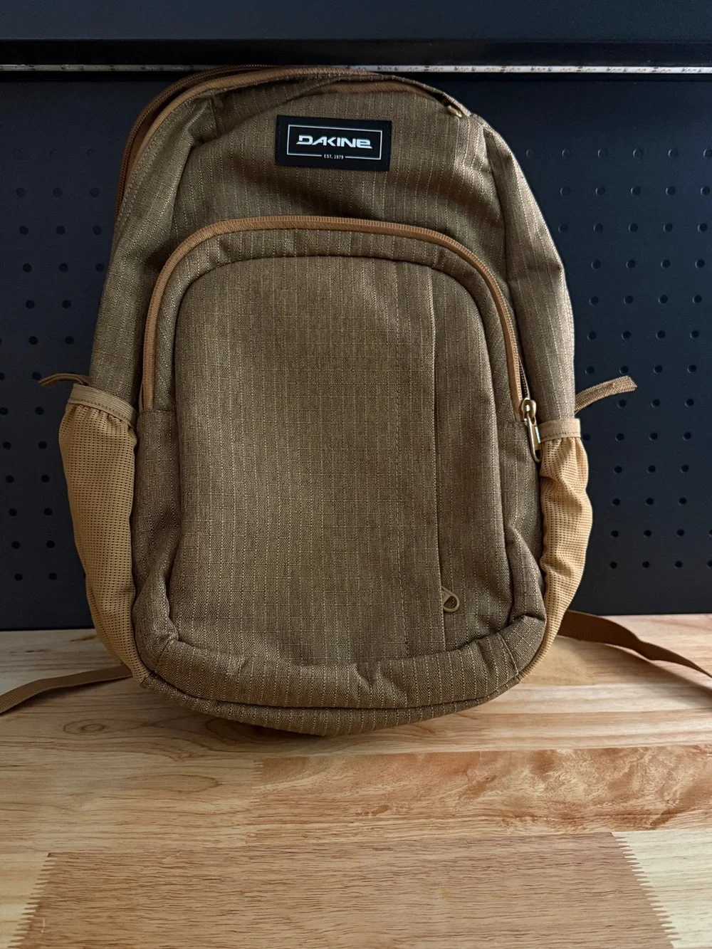 Dakine Tan/Brown Men's Backpack - Everyday Utility